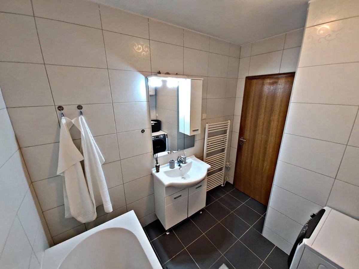 Apartment Aria Lux โมสตาร์ ภายนอก รูปภาพ